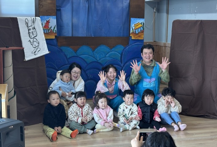 사천 극단 장자번덕, 아동극