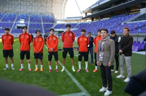 구단주 김진태 지사, 원정경기 현장에...