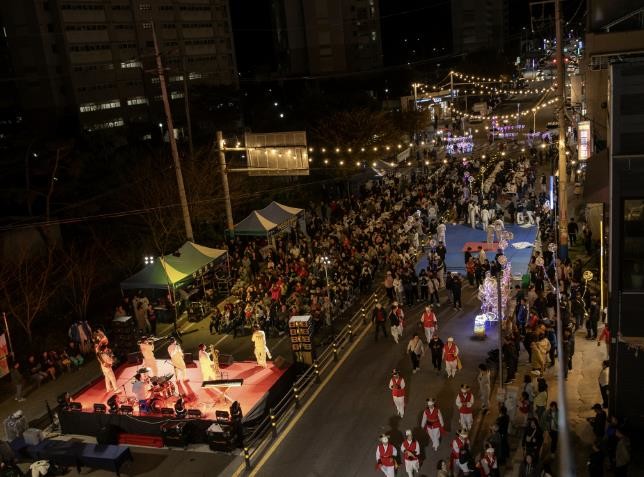 영암군, 레트로 감성 입고 불금 저녁 삼호 달빛축제 열린다