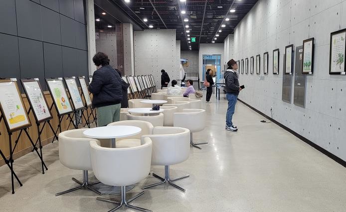 안동시, 성인문해교육 시화전 