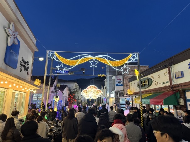 불빛 켜지자 발길도 머물렀다…청양 겨울밤 밝힌 ‘청춘야행’